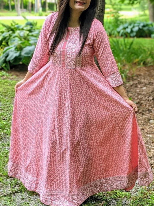 Quatrefoil & Floral Printed Maxi